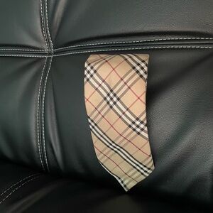 Authentic Men Burberry London Classic Check.